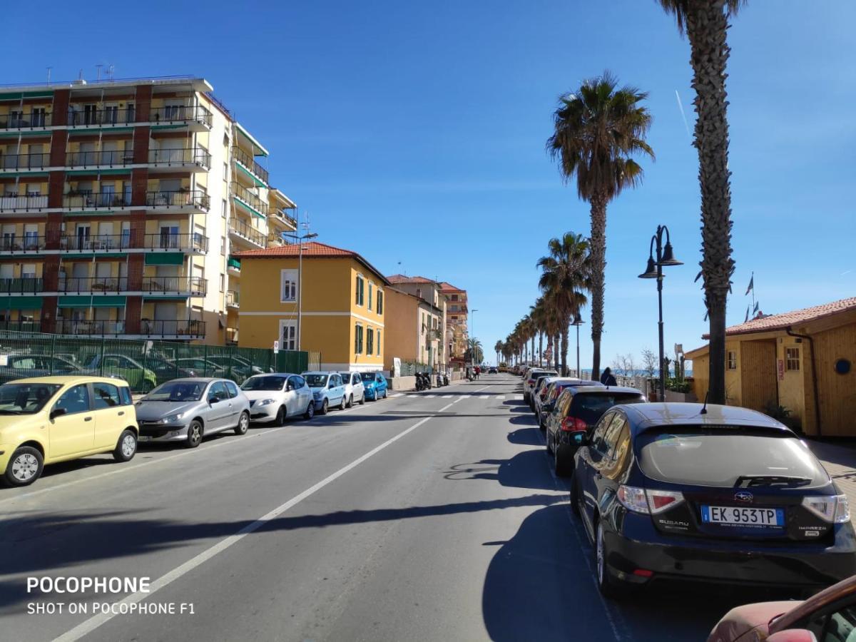 Tuffonelblu Apartment Ventimiglia Exterior photo
