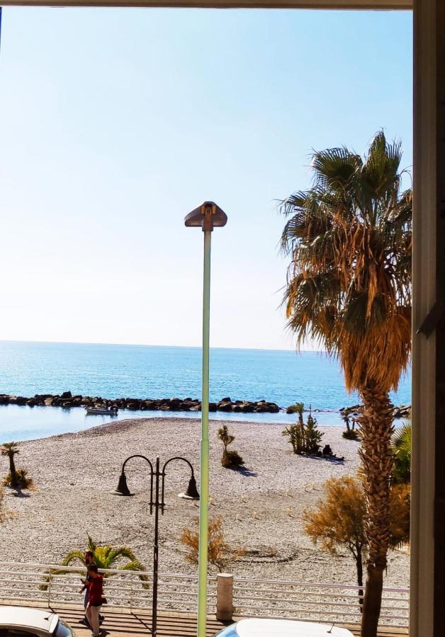 Tuffonelblu Apartment Ventimiglia Exterior photo